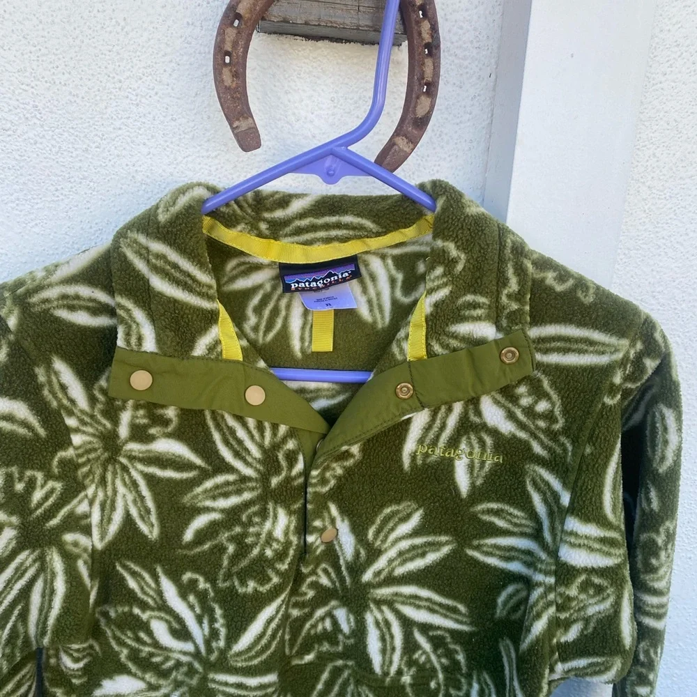 Rare 90s Women's Vintage Patagonia Floral Synchilla Snap Fleece (XS) - Picture 4 of 5